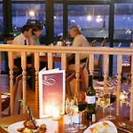 Отель Broadhaven Bay 3*