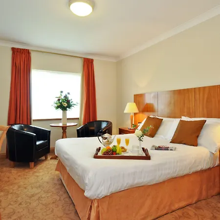 Отель Broadhaven Bay