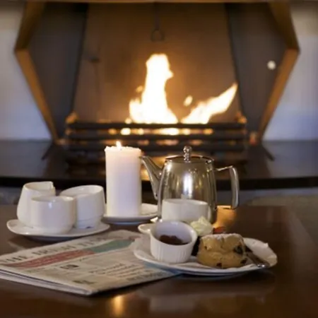 Отель Broadhaven Bay