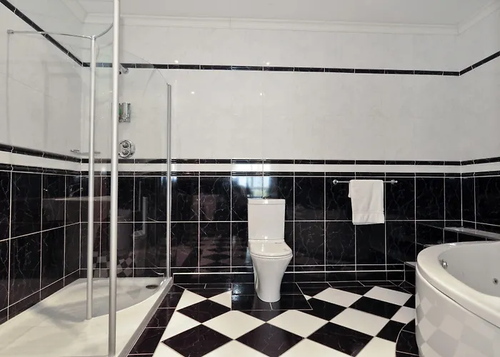 Hotel Broadhaven Bay 3*